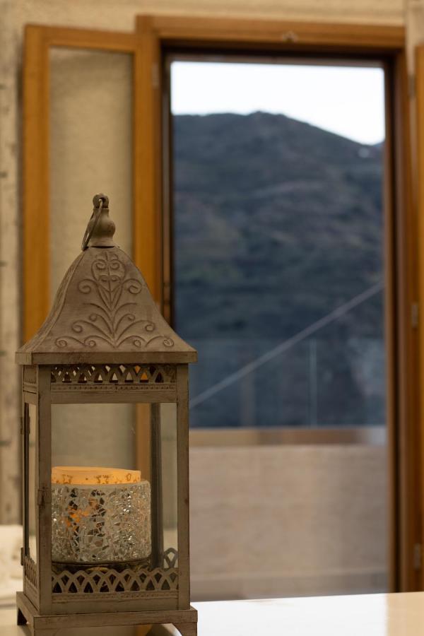 The Mountain House - Authentic Cretan Hideaway - Breathtaking And Nature Views Tourloti Ngoại thất bức ảnh